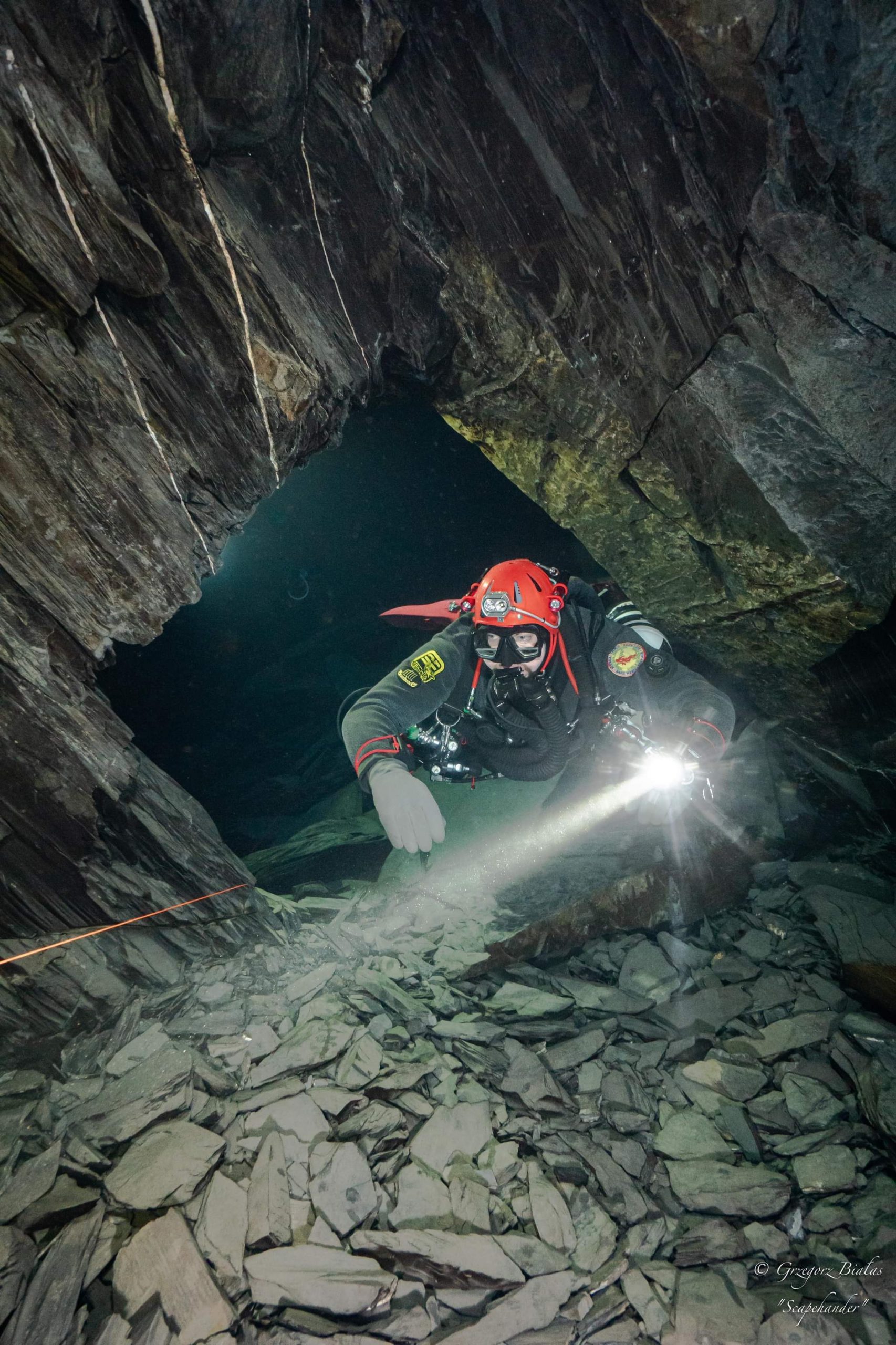 Tobias M. Zielke als Höhlentaucher oder im Bergwerk